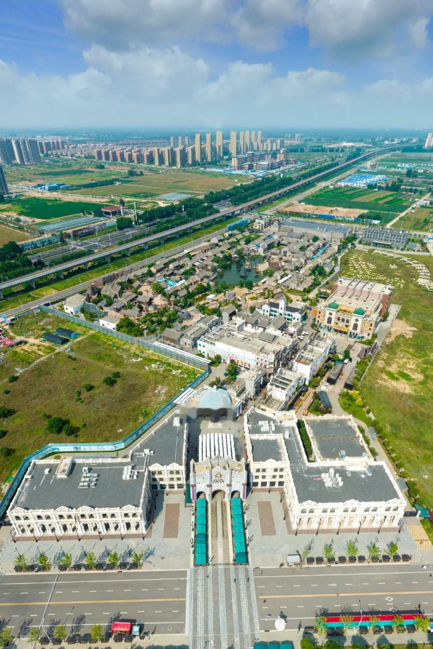 全省唯一 ！中牟新区凭实力闪耀文旅大会！！
2025河南省文化旅游发展大会召开，