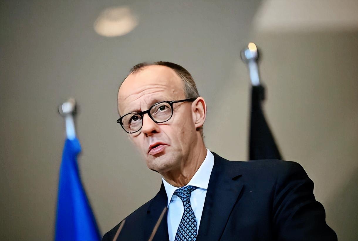 看来欧洲是铁了心！德国总理默茨和捷克总理巴比什同台开新闻发布会，直接把欧洲的态度