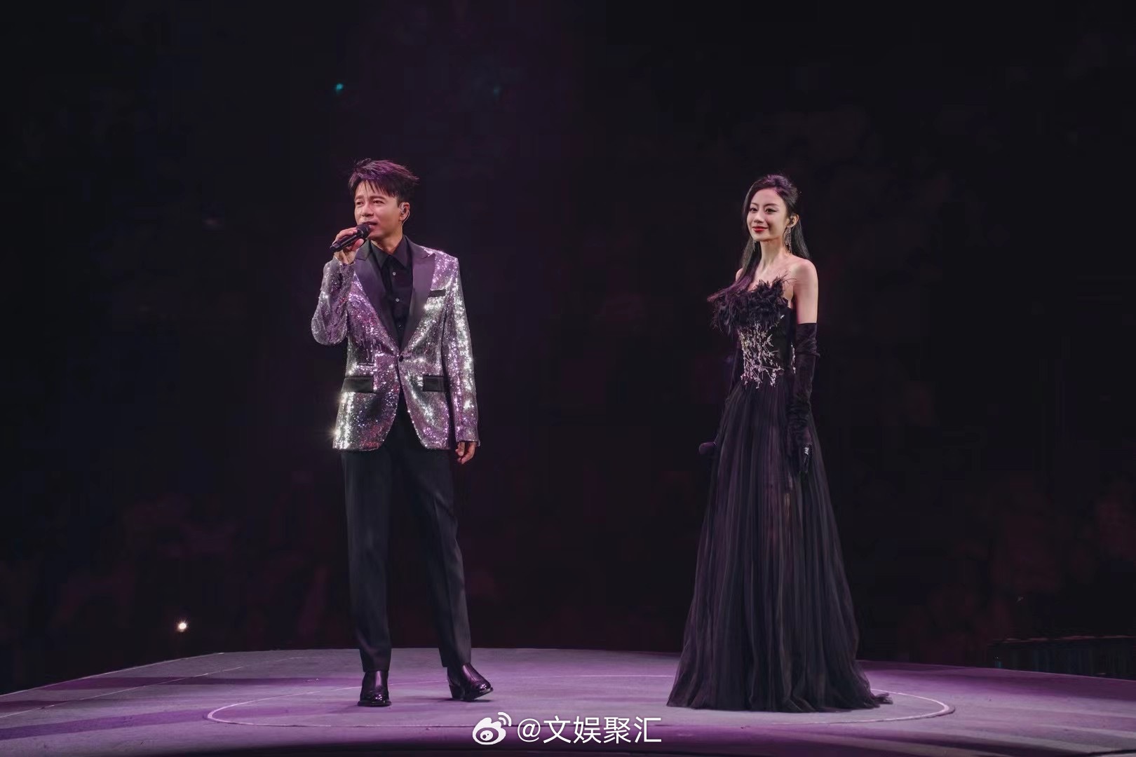 #李克勤为伍珂玥打call#李克勤为伍珂玥新专辑宣传，伍珂玥的出色掌控力将在新作