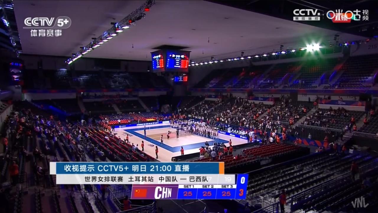 世界女排国家联赛，
中国女排3—0法国女排，
今天出彩的是董禹涵，
在李晨萱不下