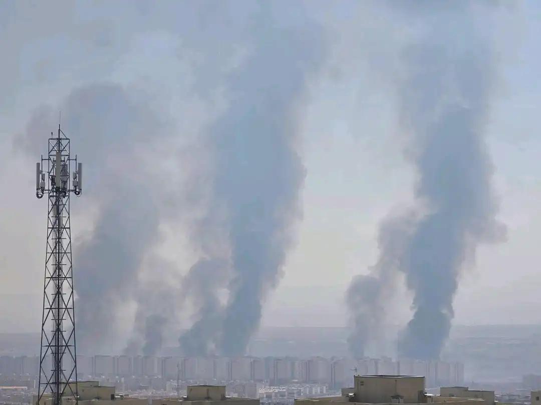 哈哈，伊朗想把老美赶出中东地区
以色列这么嚣张，如果没有美帝撑腰，在中东根本待不