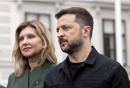 美国第一夫人梅拉尼娅·特朗普中途离场抗议泽连斯基夫人演讲
    知名侧写师与谎