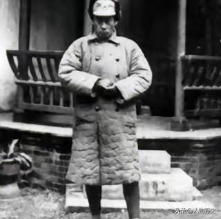 1937年陈毅遭叛徒诱骗下山，向少妇讨水喝时，她一句话竟救了陈毅一命

1937