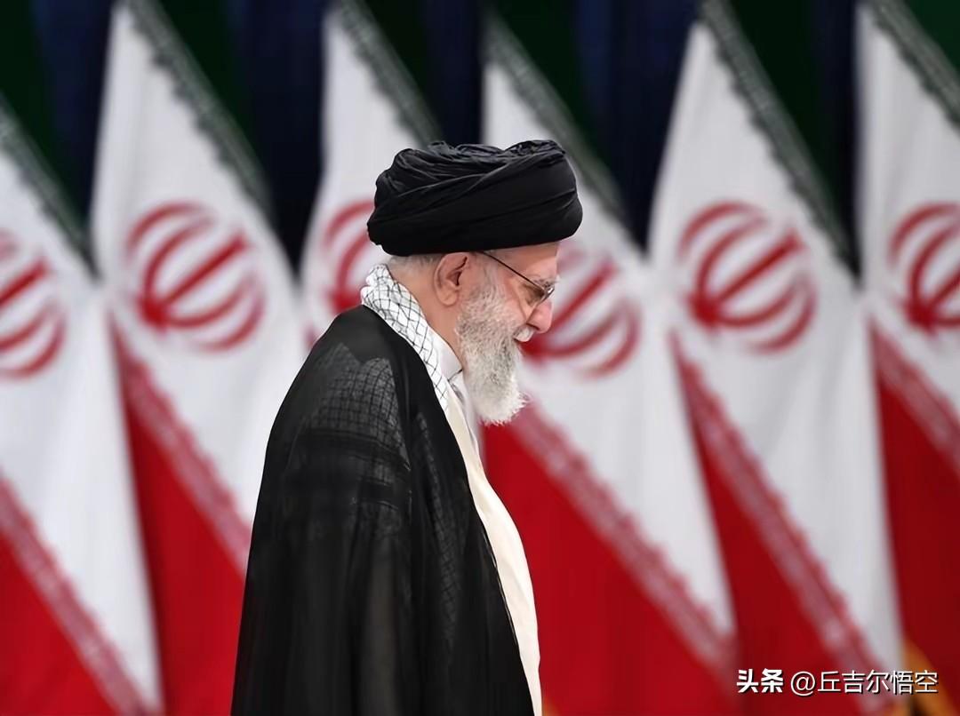 哈梅内伊：从“开明毛拉”到“殉道者”，一个时代的终结

2026年2月28日，德