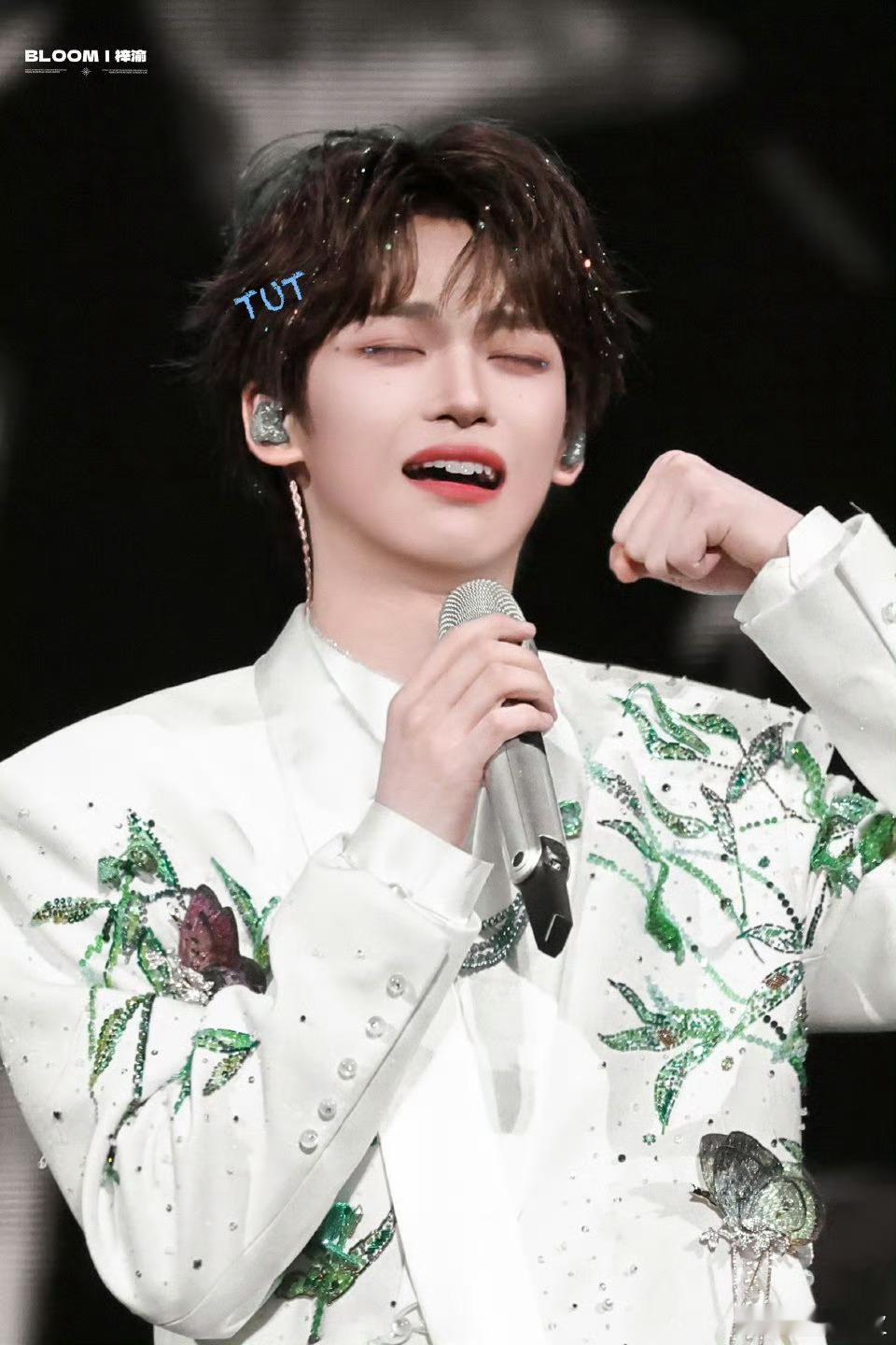 梓渝被牙医当作模板哈哈哈哈哈哈梓渝走的这是什么赛道啊，不管，梓渝全赛道都能闯不过