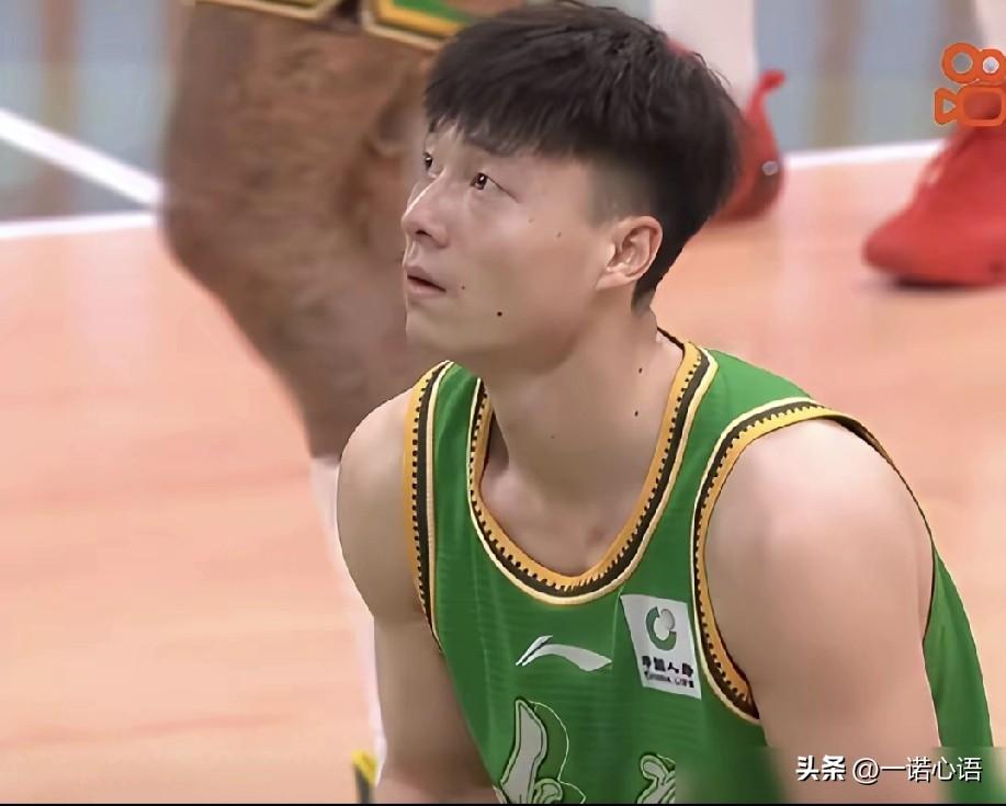 我苦思冥想了两大天，终于想明白了一件事，那就是，杨鸣在鄢守琪状态一般的时候，为什