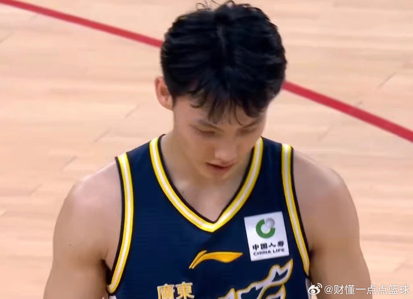 半场战罢，广东宏远以63-49大比分领先江苏男篮，此役赢球的关键核心，完全集中在