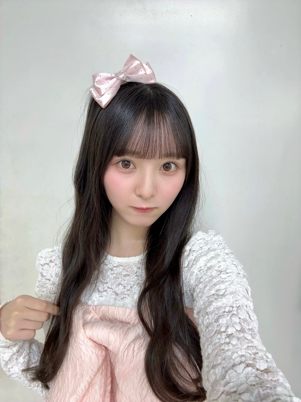 片山紗希「本当に暑いですね。私は夏を越えられるのでしょうか。好きな季節は冬です。
