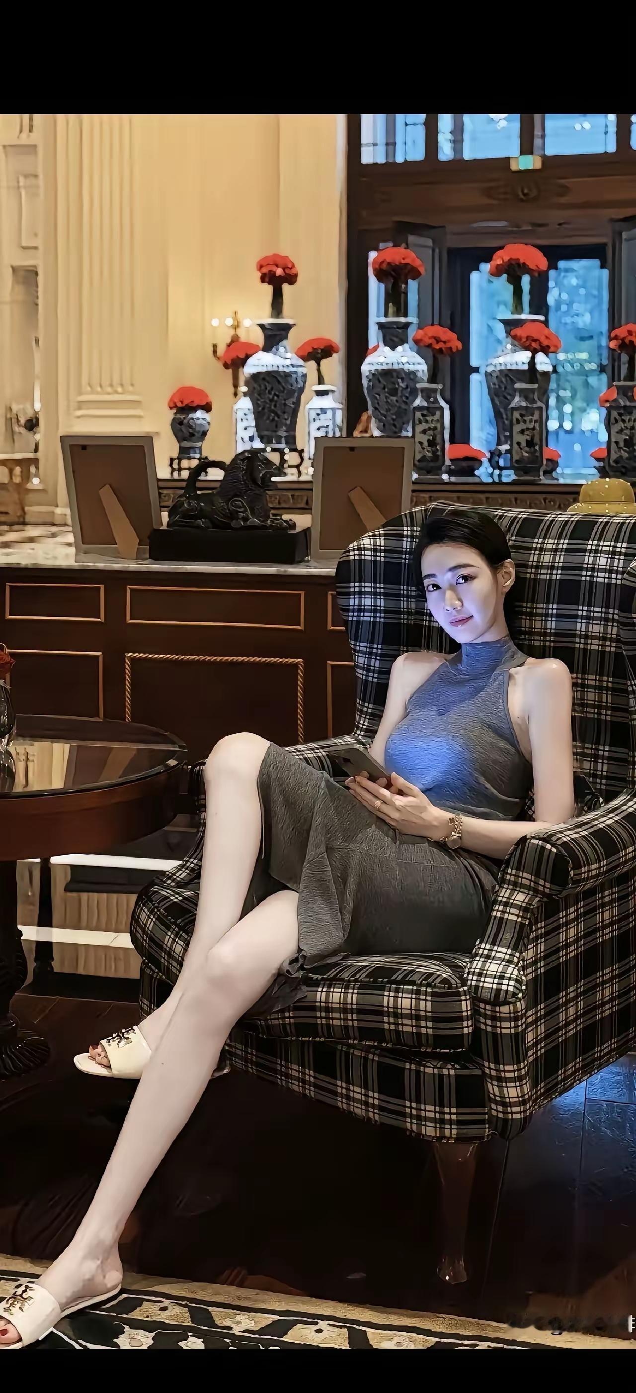 娶到这样的老婆，估计没人会出去沾花惹草吧？