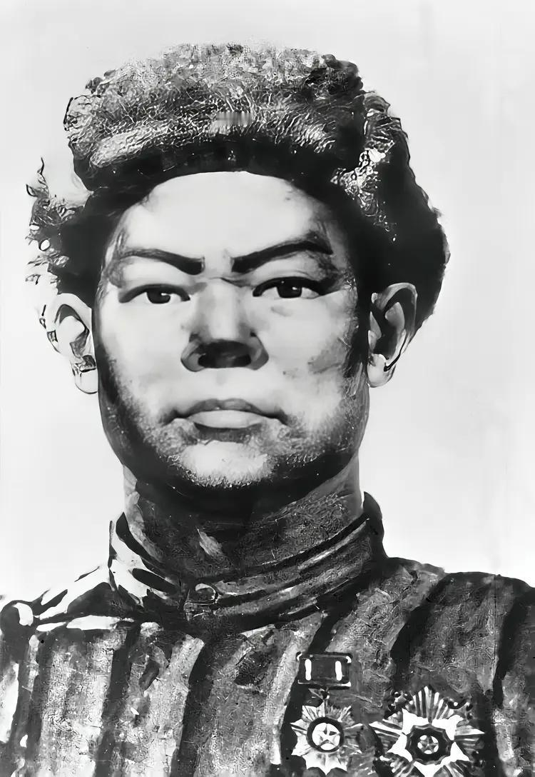 黄继光（1931年1月8日-1952年10月20日），男，汉族，原名黄积广，四川