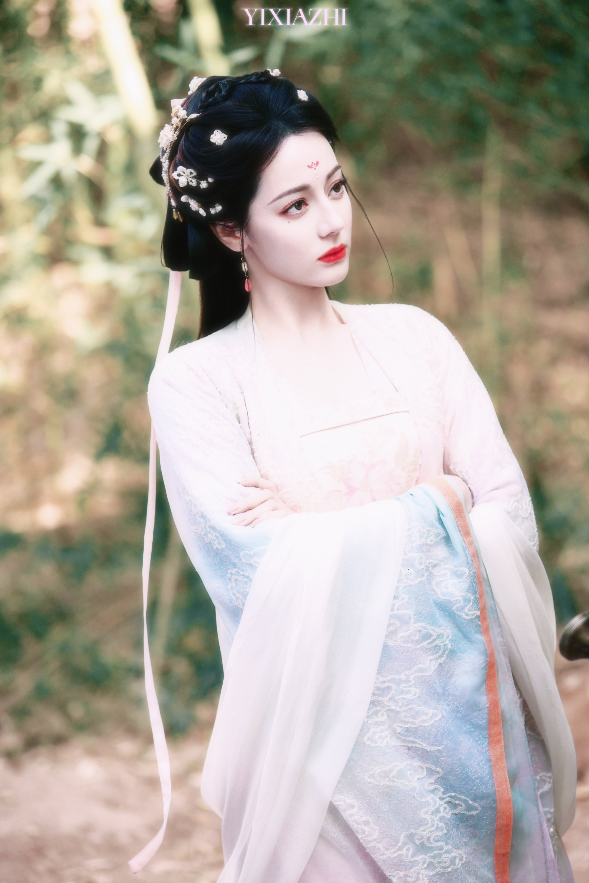 迪丽热巴迪丽热巴钰珑 dlrb 迪丽热巴功夫女足 dlrb 迪丽热巴卫蓝你的风格