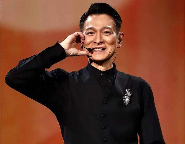 刘德华和郭富城同一天在香港开演唱会