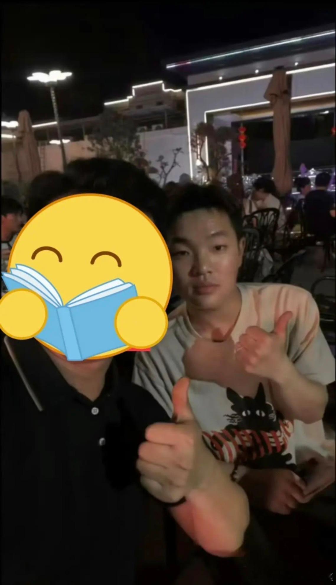 tg 谁要的1v1合照 (和助理小夏的合照) 