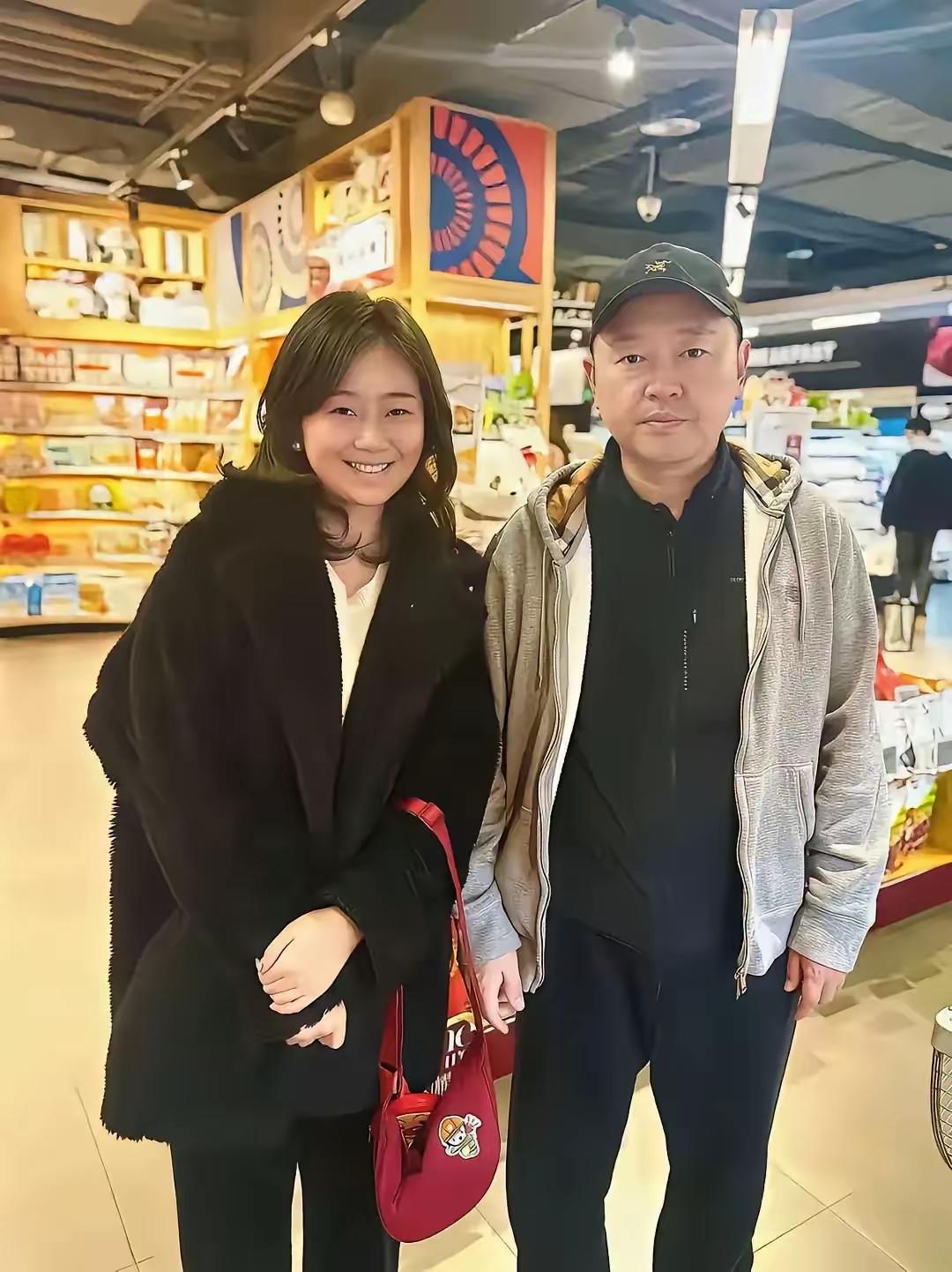 天呐！曾经男神大变样，你能认出他是谁吗？
 
家人们，我看到一张照片，简直惊掉下