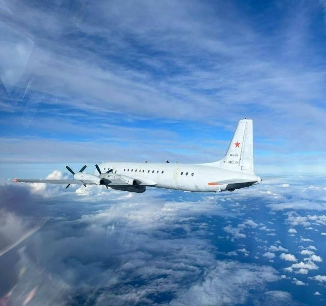 波兰米格-29战斗机飞行员拍摄了俄罗斯伊尔-20侦察机,该飞机昨天在波罗的海上空