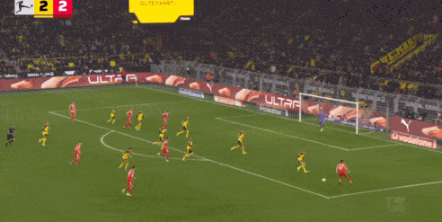 多特蒙德2比3拜仁慕尼黑德甲第24轮，拜仁在伊杜纳信号公园球场以3比2逆转战胜多