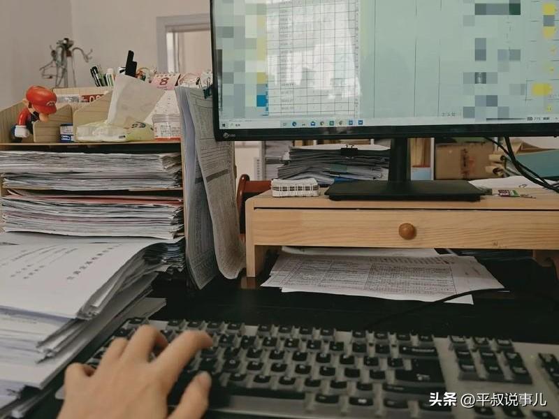 做头条口播2年多，1万粉丝总收入不到200，真心劝大家别盲目做视频了。普通人做口