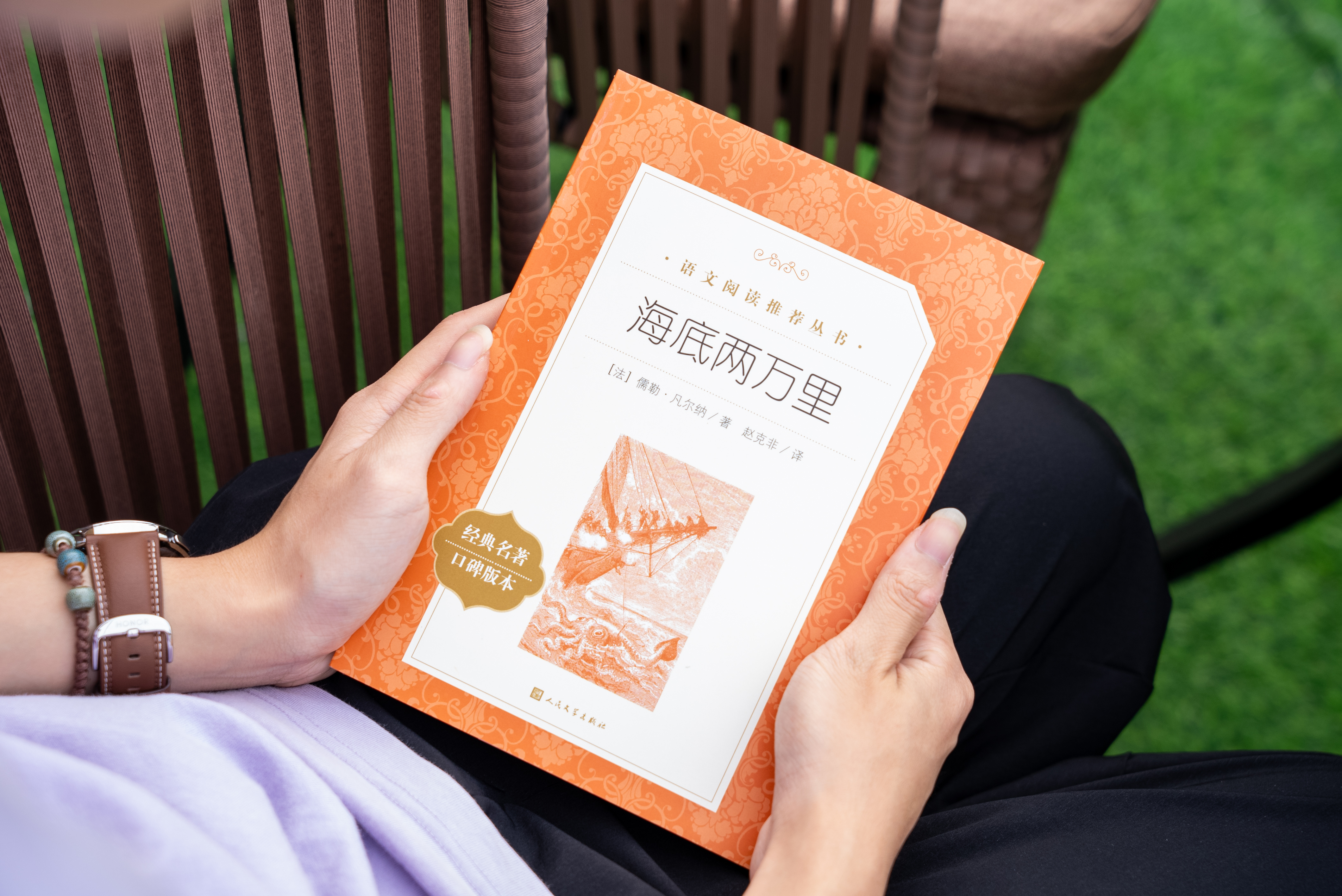 收到iQOO12系列邀请函&《海底两万里》设计很用心 芯片也会有惊喜，马上就能见