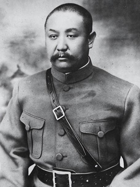 1936 年身居高位的阎锡山，平日里很是厌烦奢华宴席，三餐偏爱山西本土家常面食，