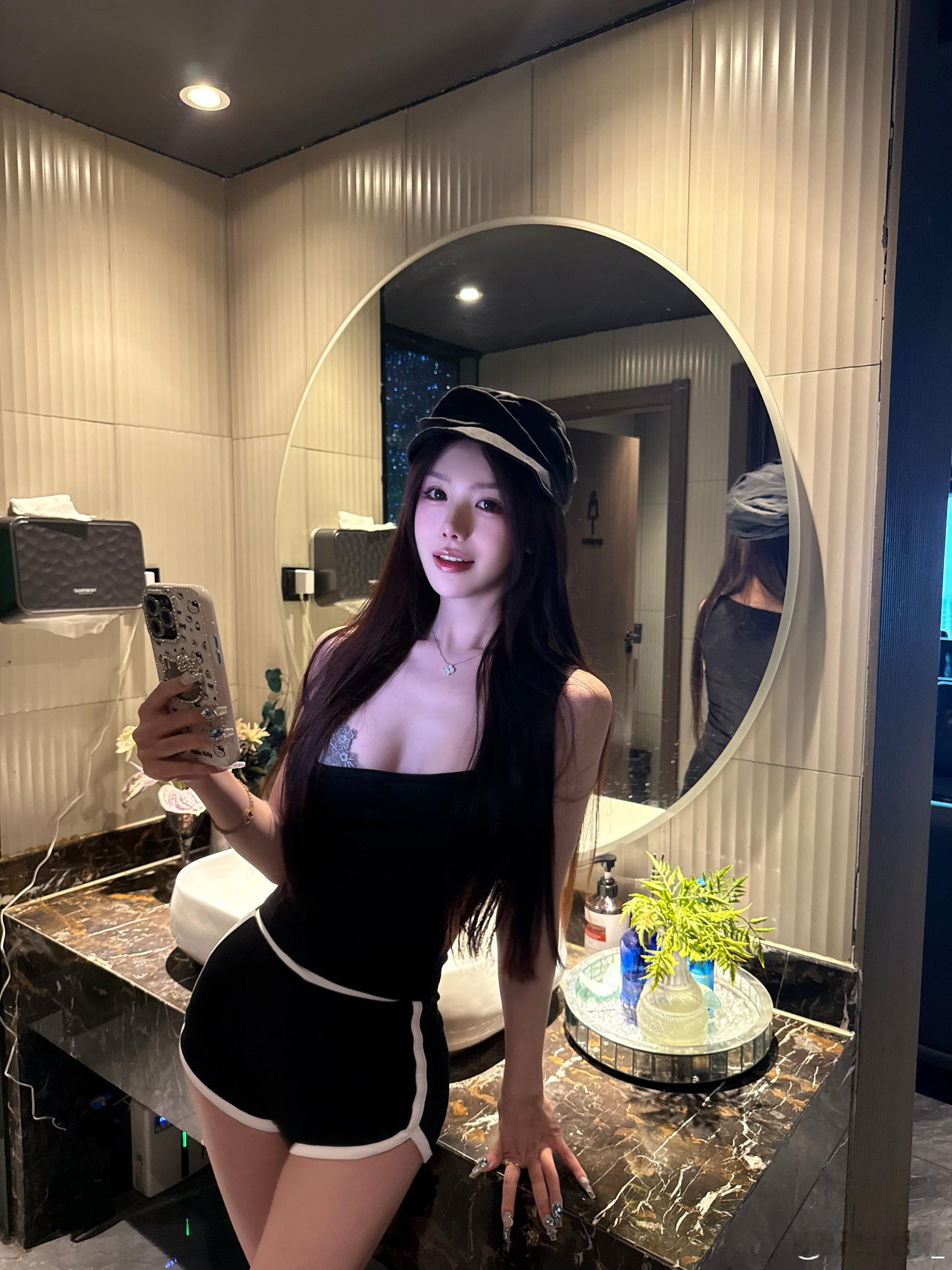 泪水打湿螺蛳粉 不再贪恋你的吻 ​​​