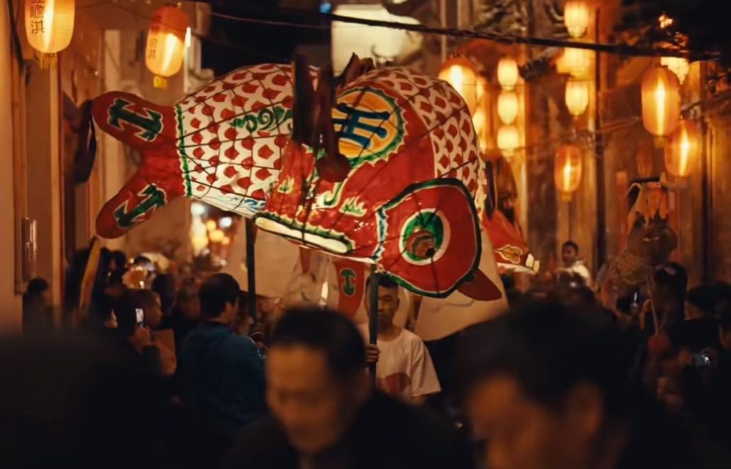 过新年总有人在忙忙碌碌寻宝藏  本i人春节也有的忙了！聚会什么的也不用害怕两手空