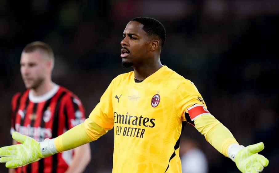 他强任他强，我有迈尼昂！
米兰0比0平尤文，这是米兰本赛季15场零封，迈尼昂还行