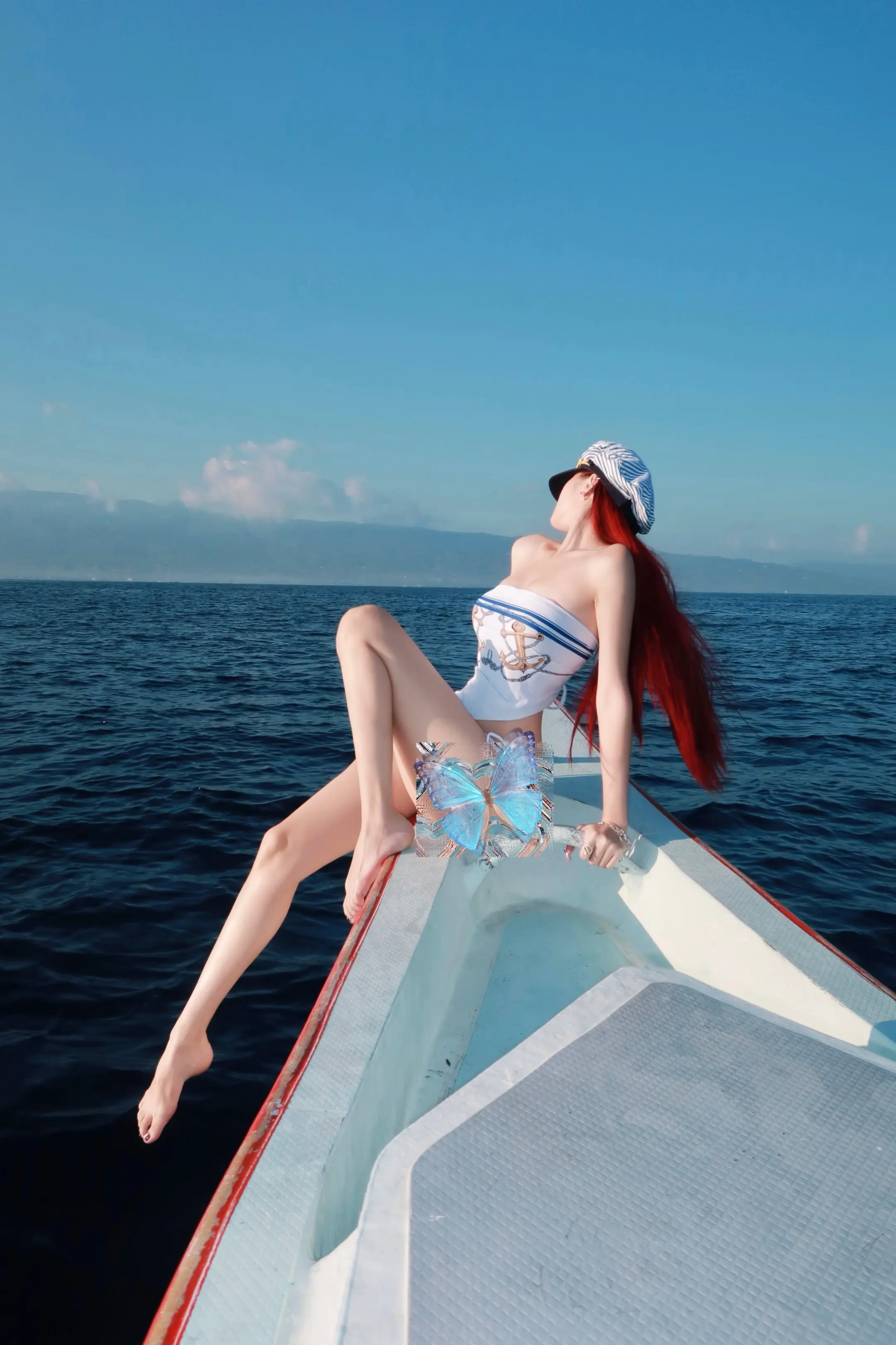 不是我请问呢 在海上不穿泳衣穿啥啊 举报得没完没了了……拍个美照招谁惹谁了^-^