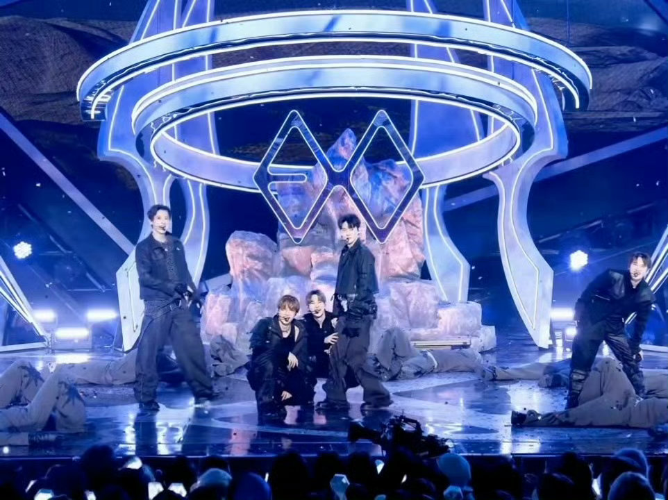 未来十年没人能懂exoEXO退场第三手搓视角哈哈哈哈哈哈哈 哈哈哈哈哈 越来越好