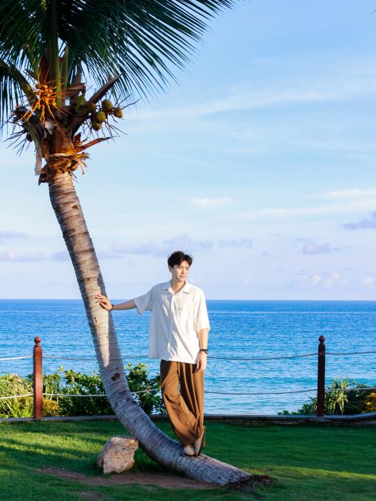 亚龙湾这里真的太适合拍海景照了🌴