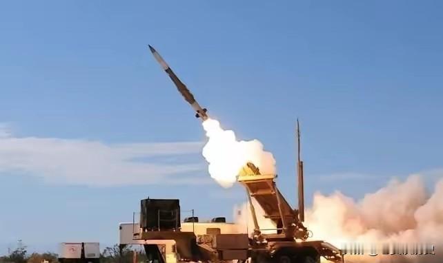 快讯！快讯！
据英国媒体报道，英国国防部发表声明称，正在加紧为乌克兰研制一款新型