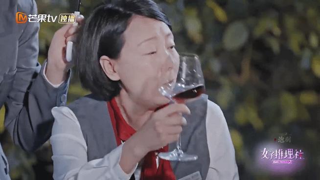 让我爆哭的综艺又回来了  《女推》回归，如星子落入心湖泛起泪光。它用深刻的情感刻
