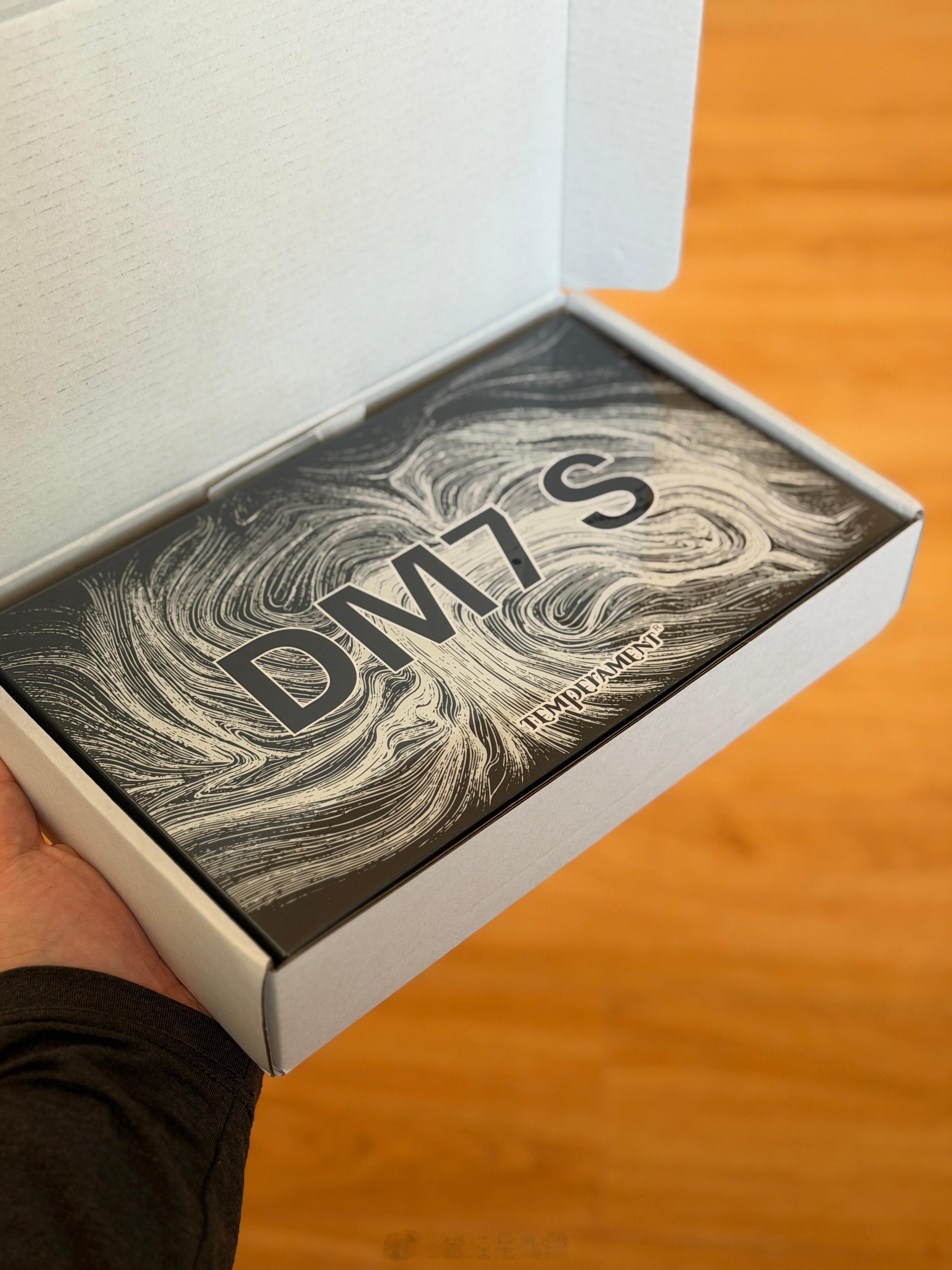 新玩具到货，PK1要退休啦！办公室日常配塞还得是平头，随时HiFi还不耽误跟同事