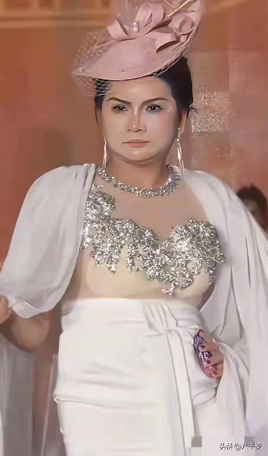 说句大实话，如此容貌，还是化妆后的，如果素颜的话，这样的选美冠军满大街都是。[呲