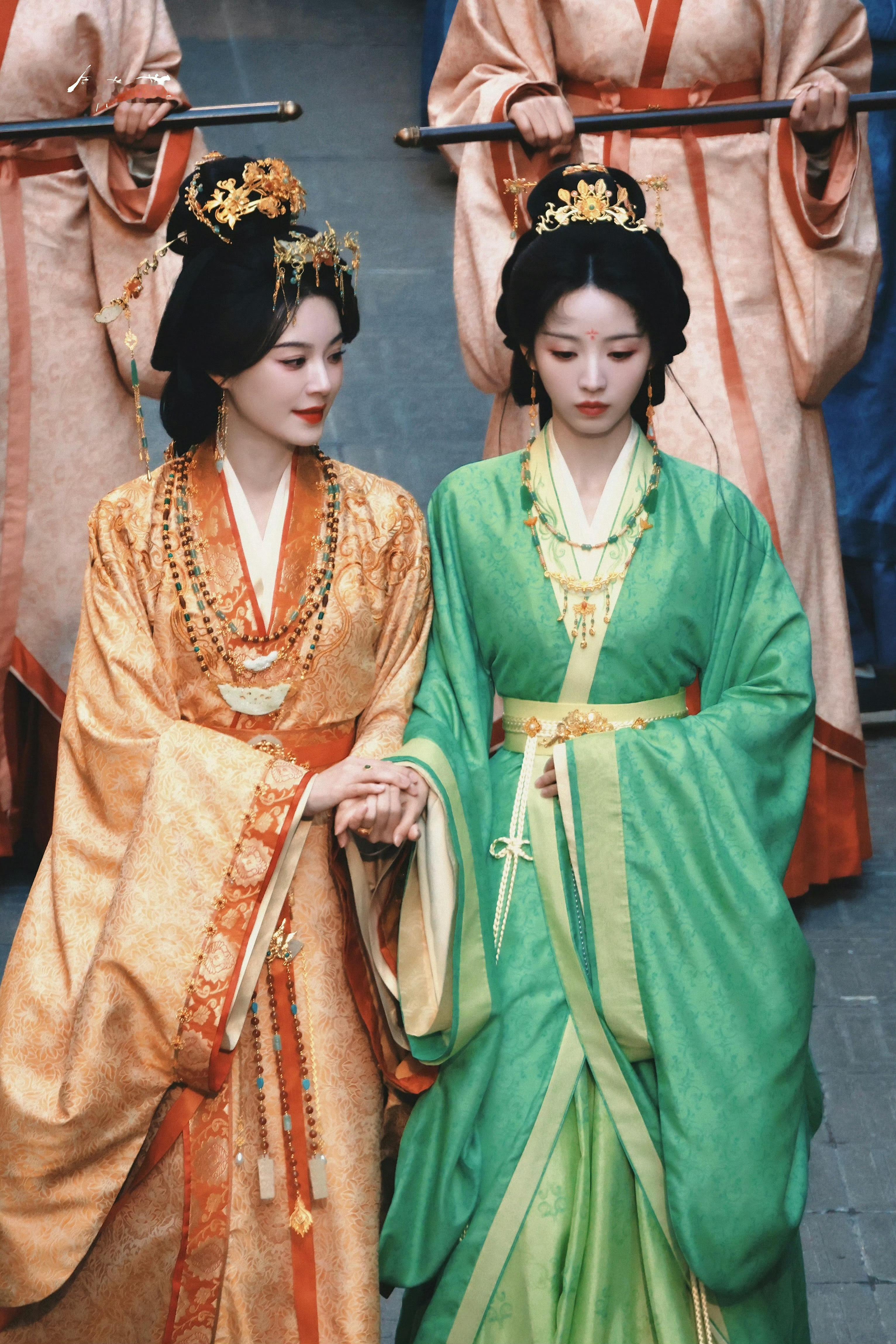 田曦薇毛林林同框好权威的母女相，就这个嫁金钗爽田曦薇毛林林嫁金钗演母女