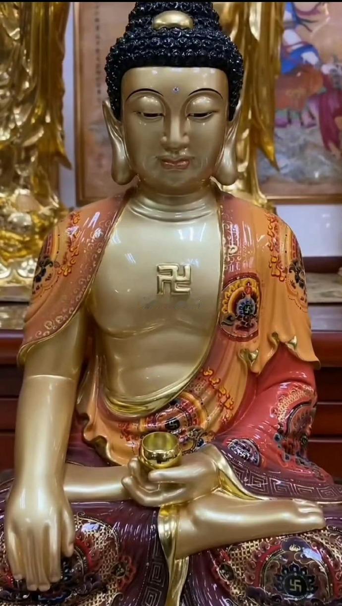 人到中年，最好的日子不是惊艳，不是繁华，而是远离喧嚣，一半清醒做好自己，一半努力