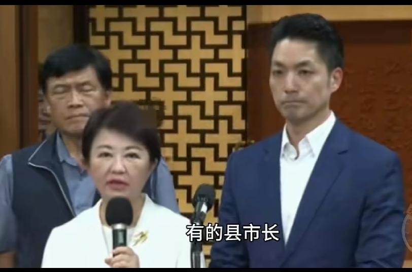 卢秀燕蒋万安联手——这是巧合，还是2028的第一声号角？

卢秀燕今天(7月21