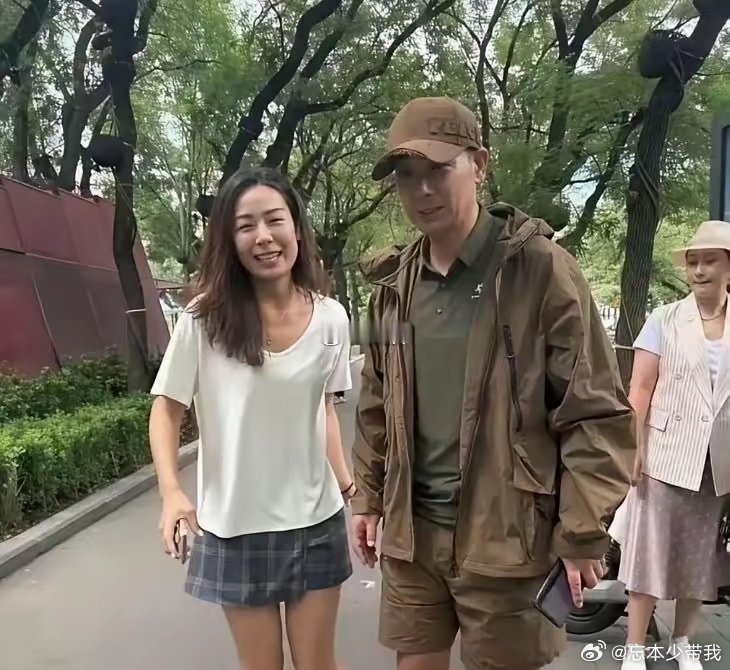 这位小姐姐估计能炫耀一辈子了 