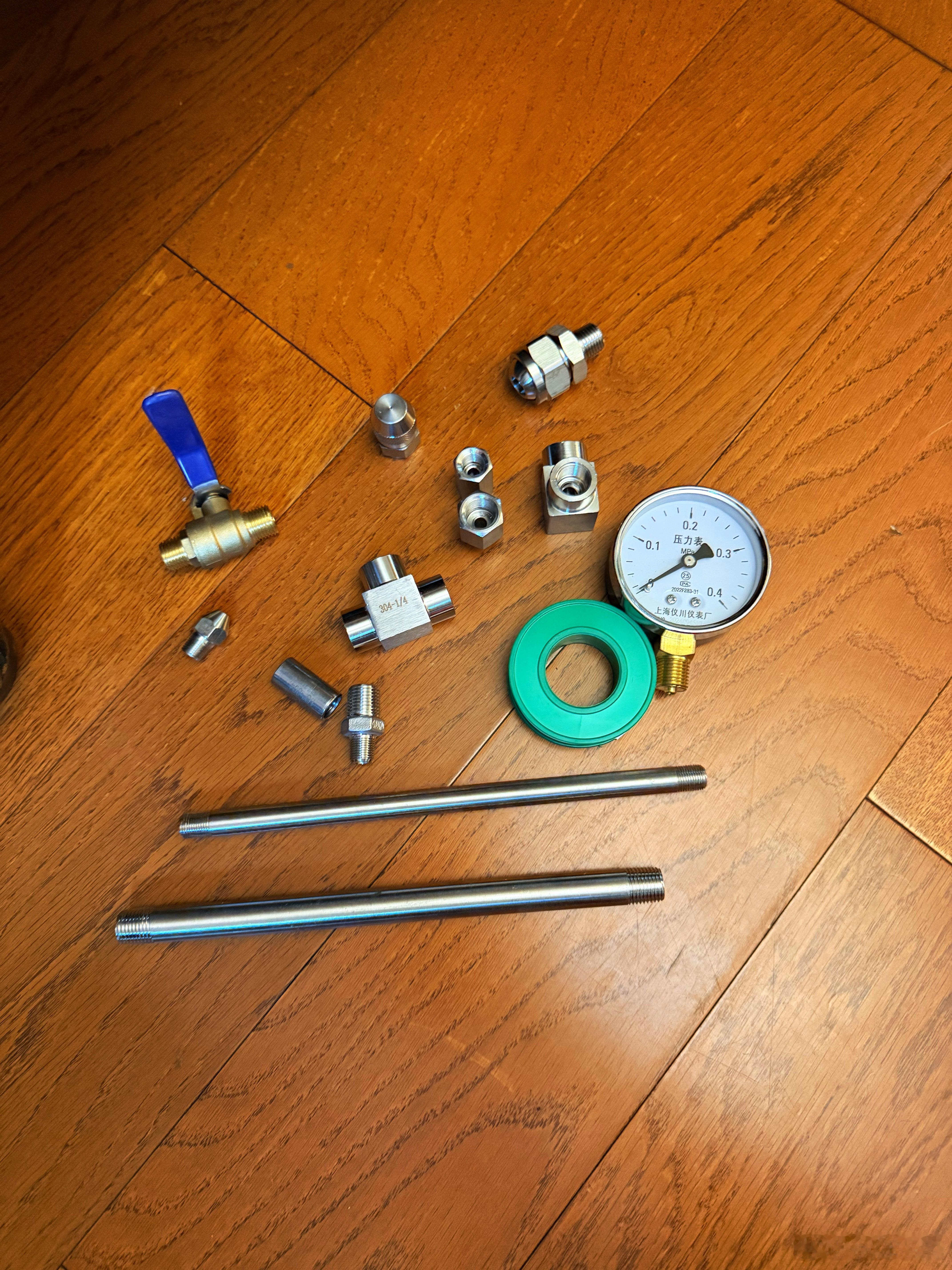 自制高压锅蒸汽喷射装置，安全阀外接304不锈钢水管，安全性没问题，原厂峰值压力0