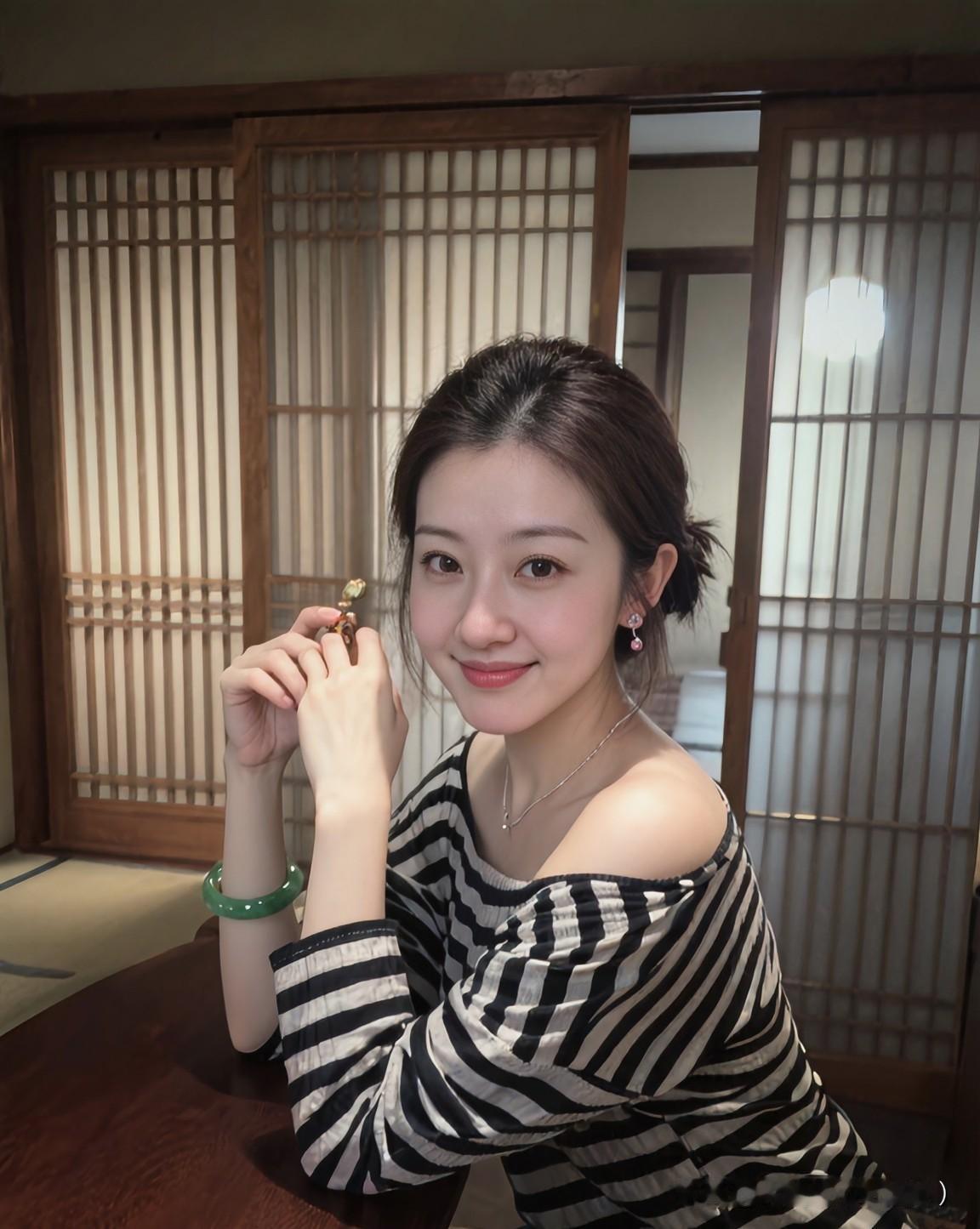 爱情，
真的不只是那点冲动和感觉。
它更是一种理性的选择，
是决定在一起后，
日