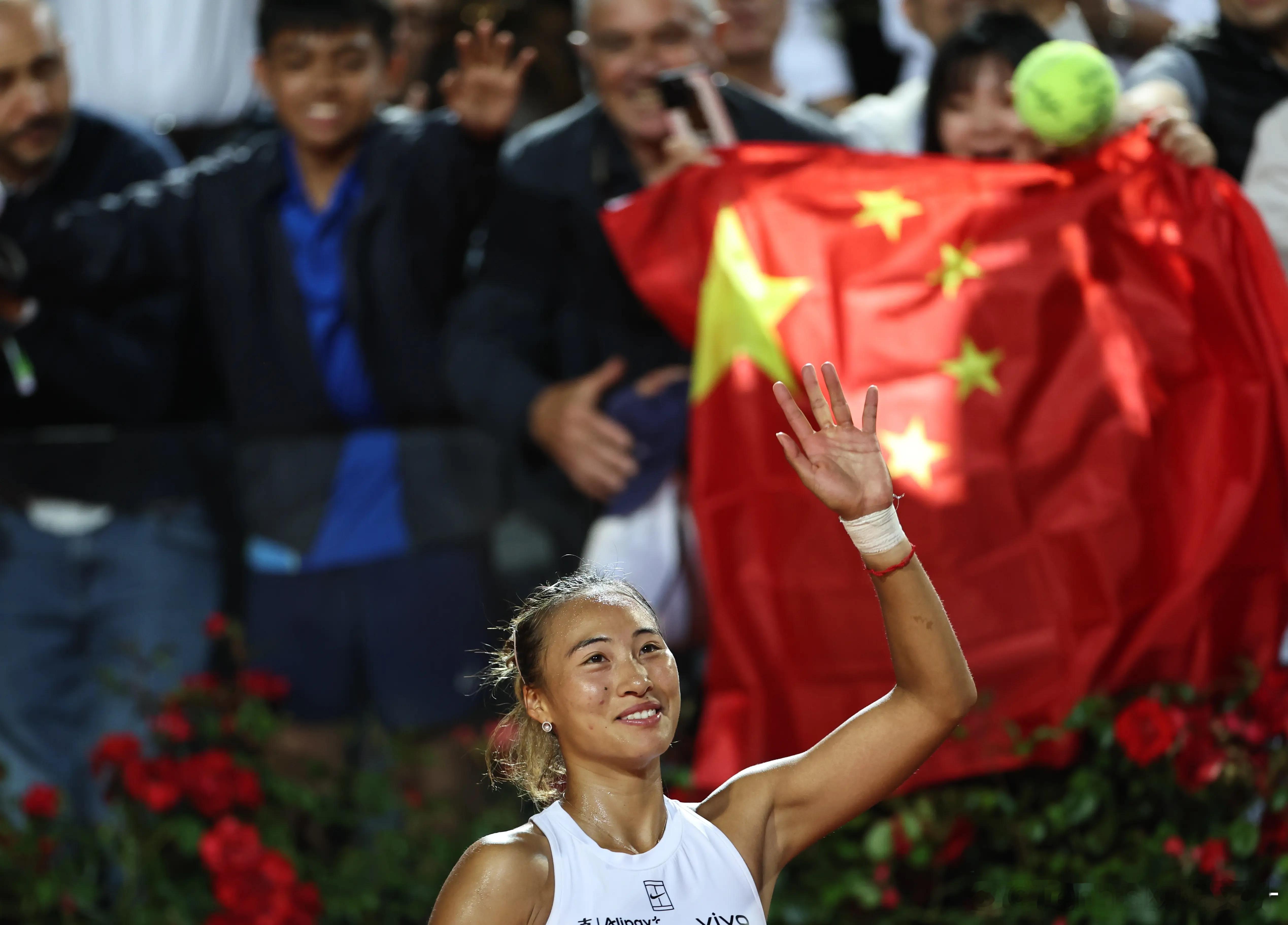 郑钦文已回国今天在上海郑钦文[超话] ​​​