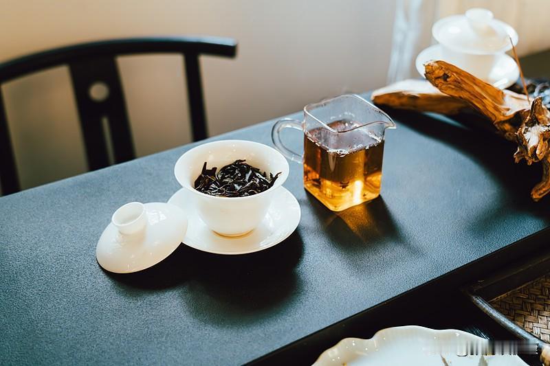 茶叶是血糖杀手？医生劝告：想血糖正常，这4种茶别多喝！

很多人把茶当水喝，但茶