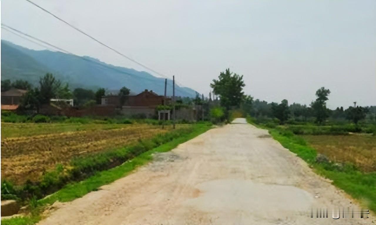 终南山北麓，滈河之畔，长安曹村静卧于子午古道旁，距西安城二十五公里，是一座流淌着