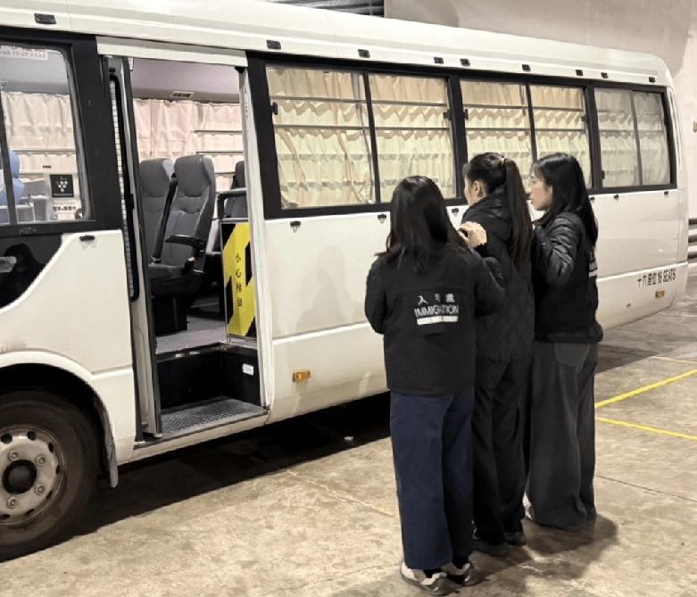 香港入境处于4月2日至4月9日在全港多区展开反非法劳工行动，包括「曙光行动」及联