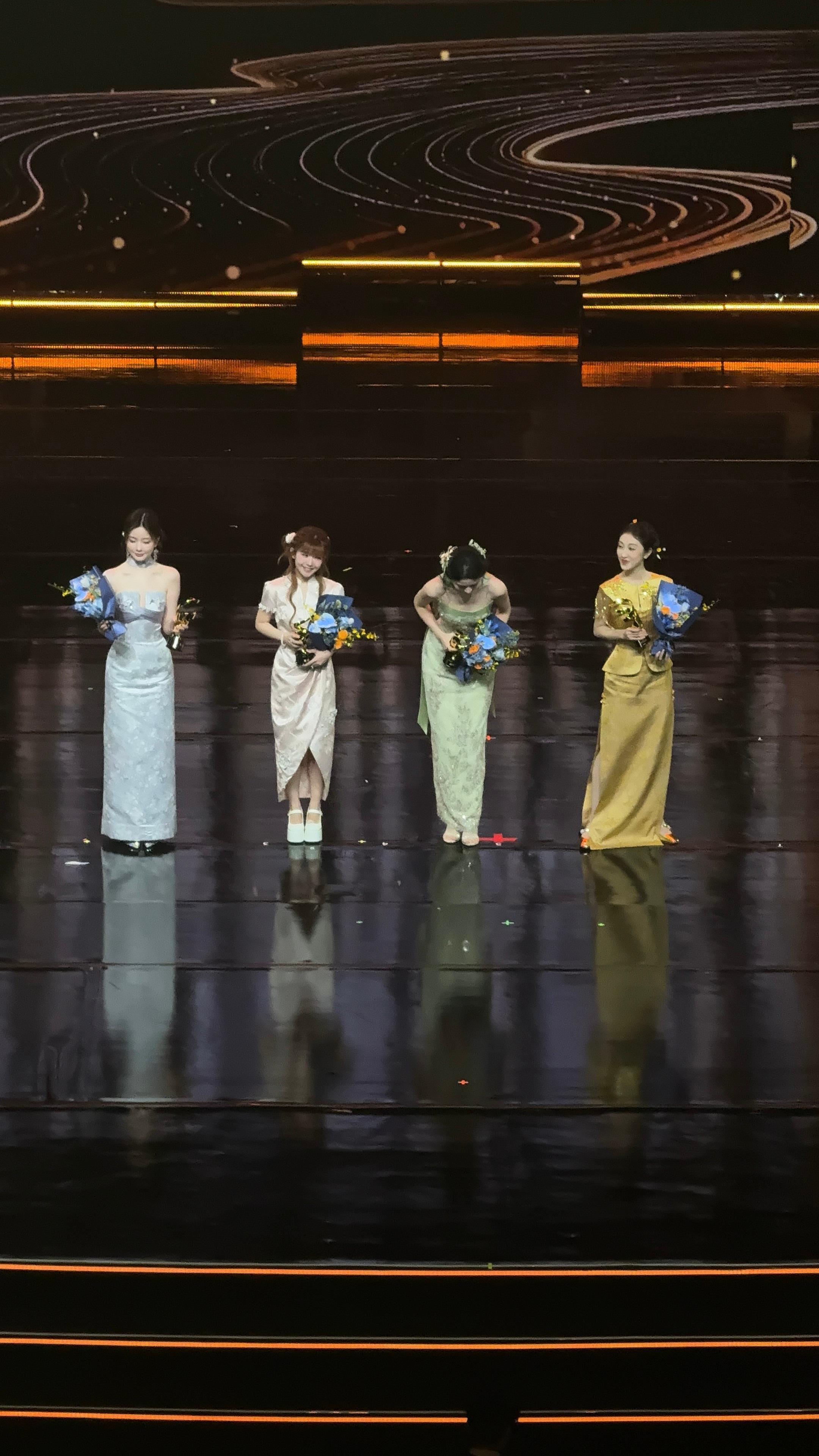 2026微博文化之夜 陈卓璇、赖美云、赵晴、张小婉凭借多元魅力与文化表现力，荣获