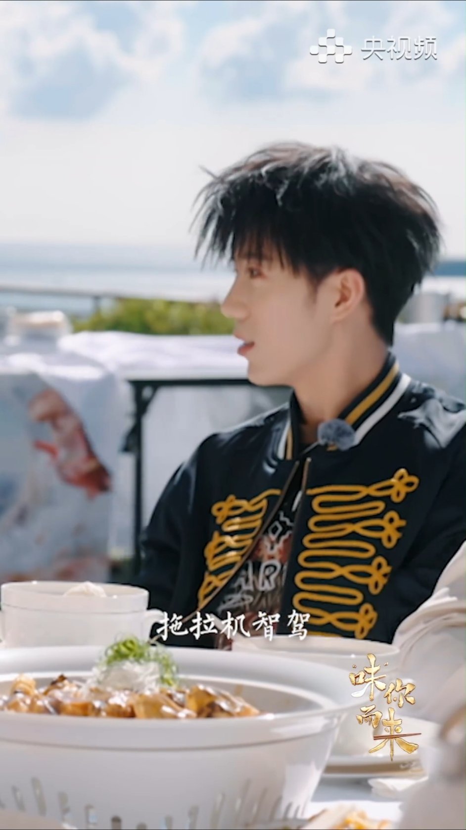 鹭卓聊拖拉机智驾科技解放脖子鹭卓聊到拖拉机的智驾那是打开话匣子了，原来现在拖拉机