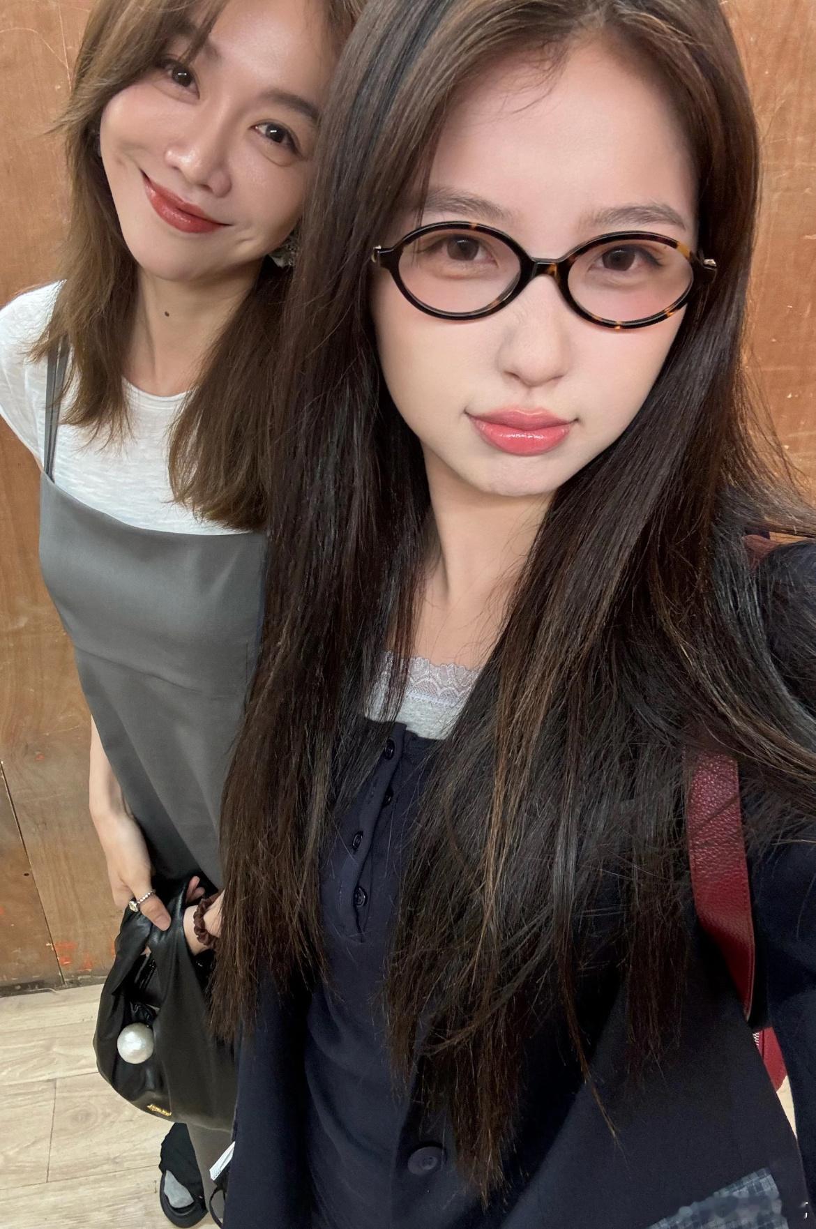 姜妍宣传虞书欣新剧姜妍为虞书欣新剧打call ​​​