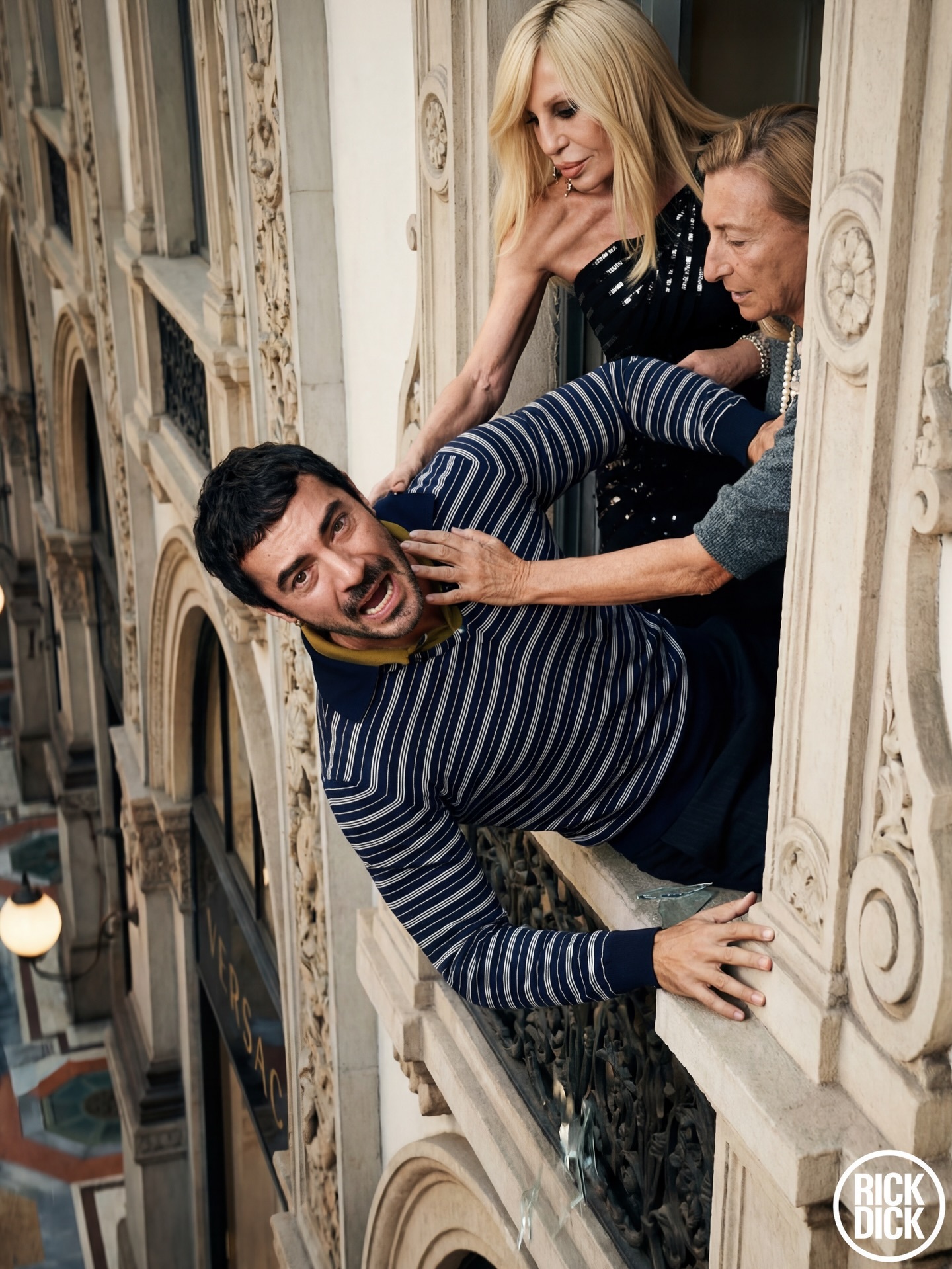 真的笑晕 ，怎么这么有才华  😆 