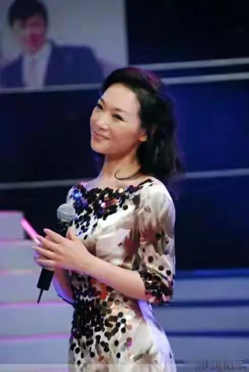 吕薇[玫瑰]
演出照