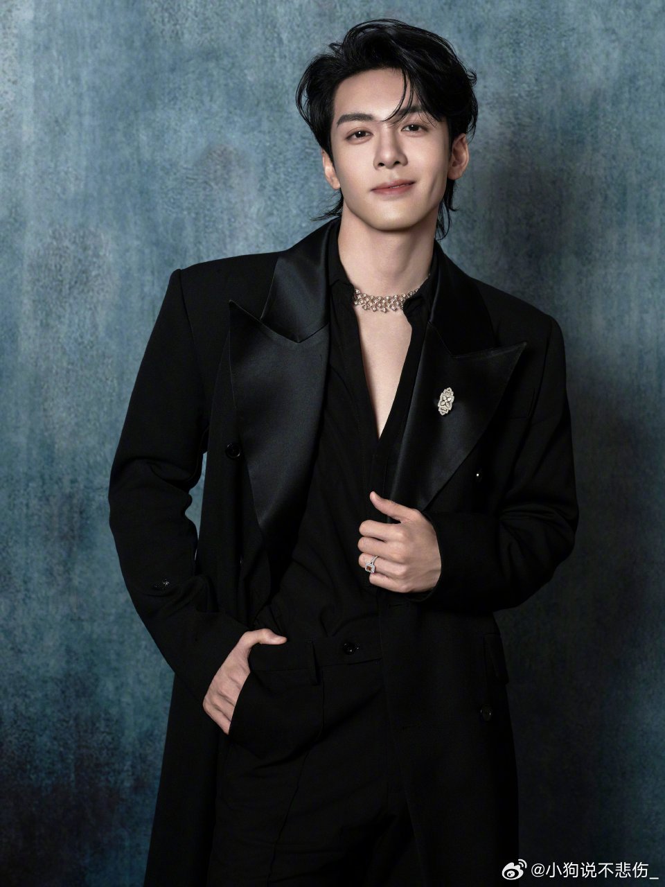 曾舜晞半裸浴池戏曾舜晞肌肉夯爆了谁懂曾舜晞的身材啊！《月鳞绮纪》半裸浴池戏里薄肌