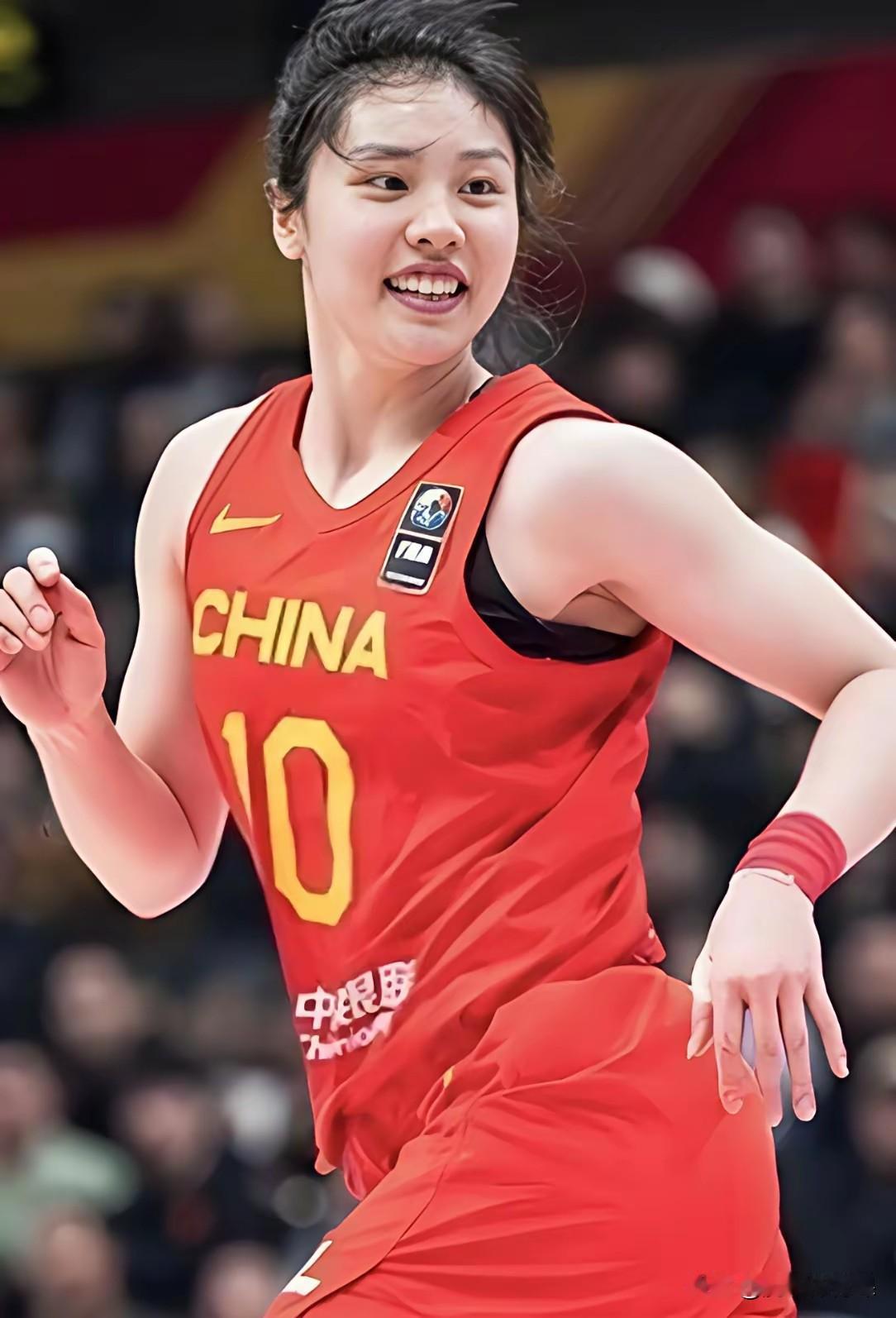 遗憾！落选2026年世界杯的五位女篮国手:

1.李梦--能突能投，能抢能防，最